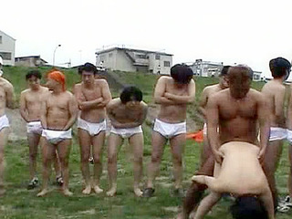 Jizz-covered Nippon Av Idol's Kinky Stroll in Tokyo